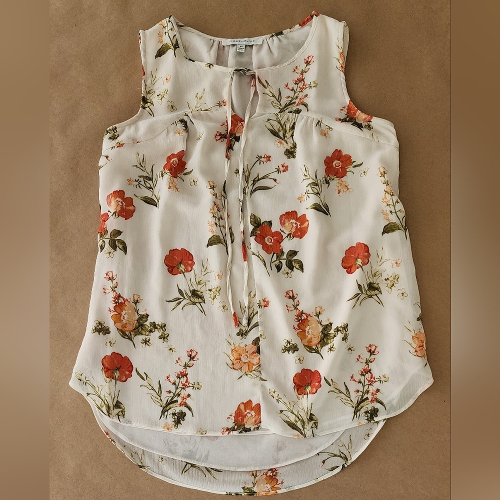 Rose+Olive Floral Sleeveless Blouse Size XS